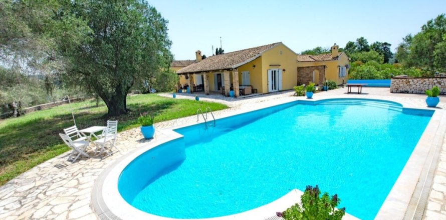 5 bedrooms Villa in Corfu, Greece No. 51841