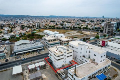 582m² Commercial property en Limassol, Cyprus No. 105097 4