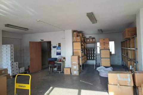 686m² Building in Piraeus, Greece No. 109260 3