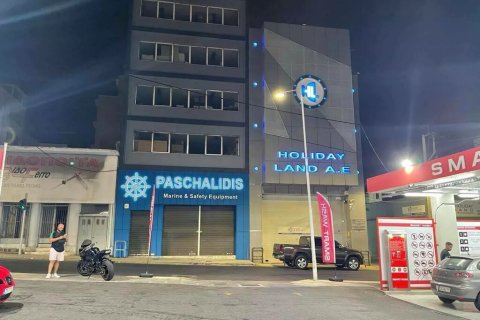 686m² Building in Piraeus, Greece No. 109260 1