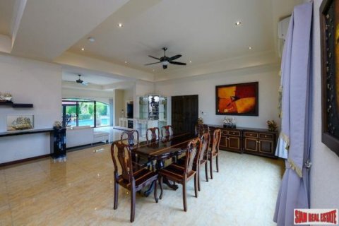 6 bedrooms Villa in Pattaya, Thailand No. 96589 9