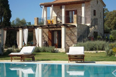 8 bedrooms Commercial property in Zakynthos, Greece No. 28097 2