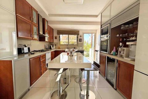 4 bedrooms House in Strovolos, Cyprus No. 70973 7