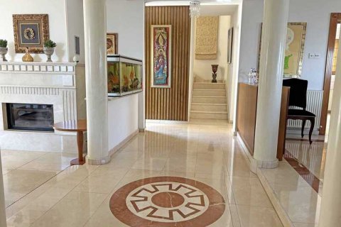 4 bedrooms House in Strovolos, Cyprus No. 70973 6