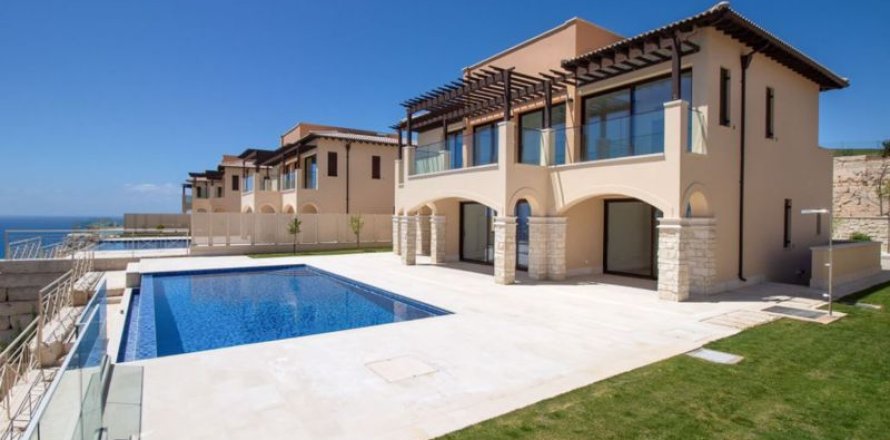 4 bedrooms Villa in Paphos, Cyprus No. 81930