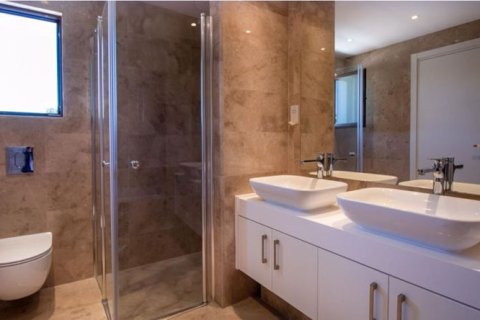 4 bedrooms Villa in Paphos, Cyprus No. 81930 12