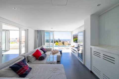 4 bedrooms Villa in Agios Athanasios, Cyprus No. 74860 6