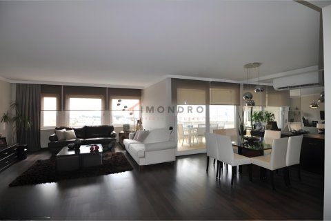 Квартира с 3 спальнями в Коньяалты, Турция №120659