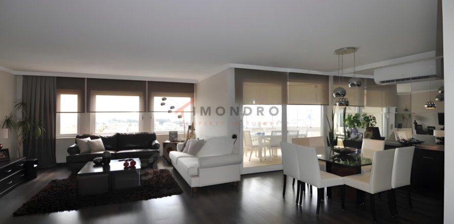 3 bedrooms Apartment in Konyaalti, Turkey No. 120659