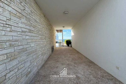 4 bedrooms House in Kissonerga, Cyprus No. 100429 4