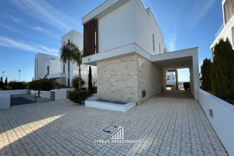 4 bedrooms House in Kissonerga, Cyprus No. 100429 2