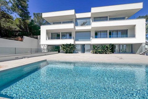 5 bedrooms Villa in Palmanova, Spain No. 117187