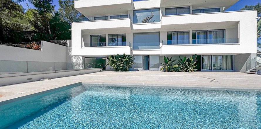 5 chambres Villa à Palmanova, Spain No. 117187