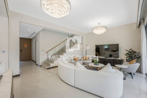 Вилла с 5 спальнями в Long Bien, Вьетнам №9022 16