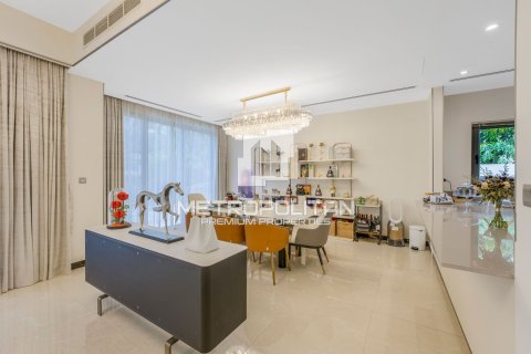 Вилла с 5 спальнями в Long Bien, Вьетнам №9022 12