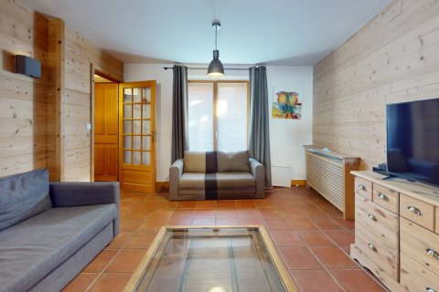 4 bedrooms House in Savoie, France No. 100209 3