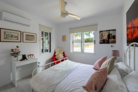 4 bedrooms House in Tala, Cyprus No. 76247 14