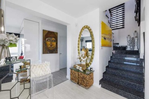 4 bedrooms House in Tala, Cyprus No. 76247 7