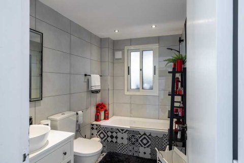 4 bedrooms House in Tala, Cyprus No. 76247 11