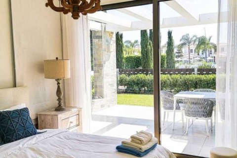 3 bedrooms House in Mazotos, Cyprus No. 30662 9