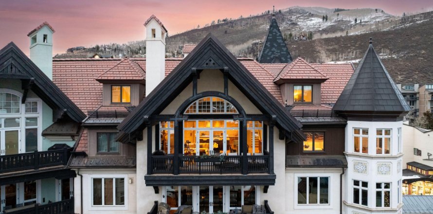 5 bedrooms Condo  in Vail, USA No. 84659