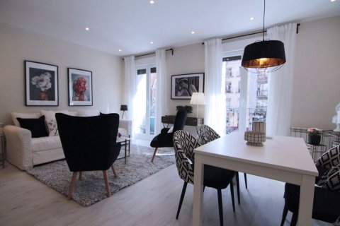 2 dormitorios Apartment en Madrid, Spain No. 26899