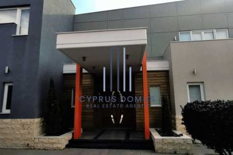 6 bedrooms House in Pyrgos, Cyprus No. 100550 1