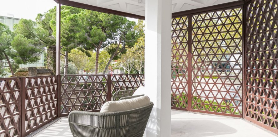 5 dormitorios Apartment en Barcelona, Spain No. 99030