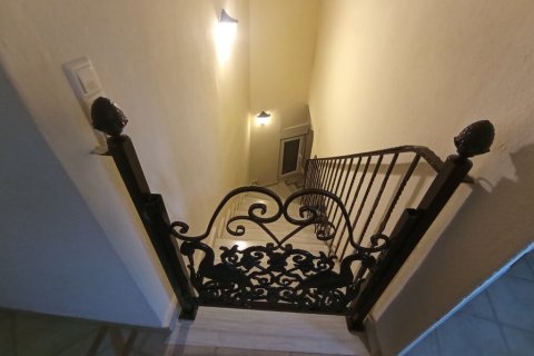 Дом с 6 спальнями в Термаикос, Греция №107846 17