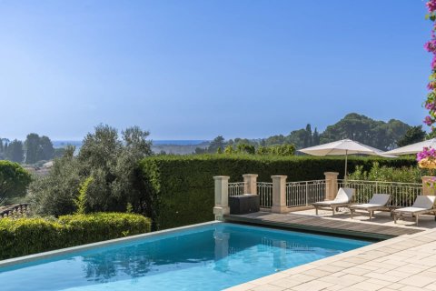 5 bedrooms House in Mougins, France No. 69061 2