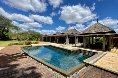 5 bedrooms Villa in Tamarin, Mauritius No. 60975 1