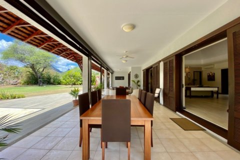 5 bedrooms Villa in Tamarin, Mauritius No. 60975 3