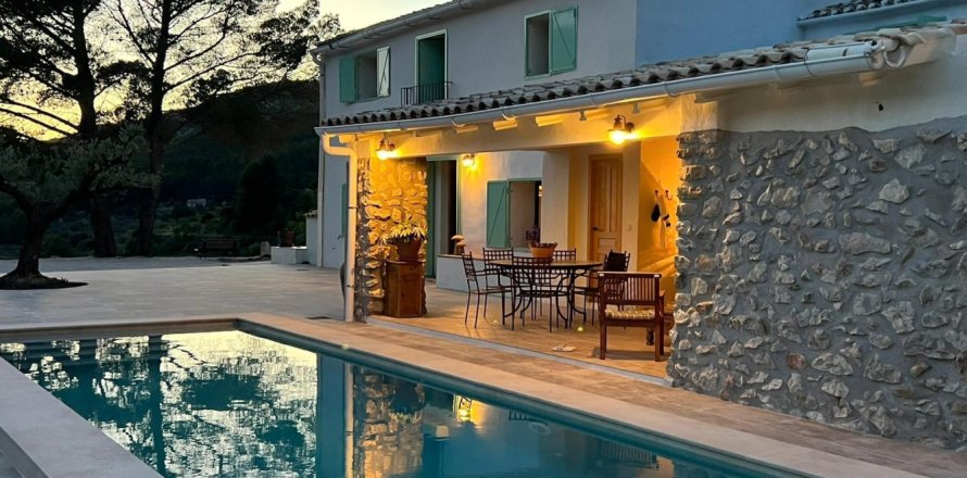 3 bedrooms Villa in Sella, Spain No. 125242