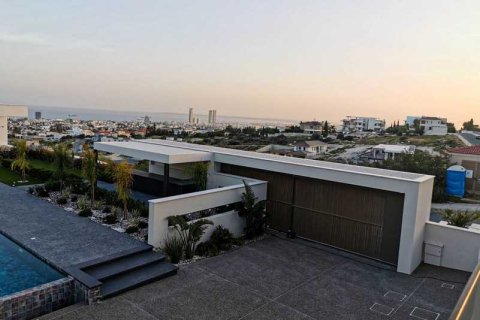 6 dormitorios House en Germasogeia, Cyprus No. 79009 3