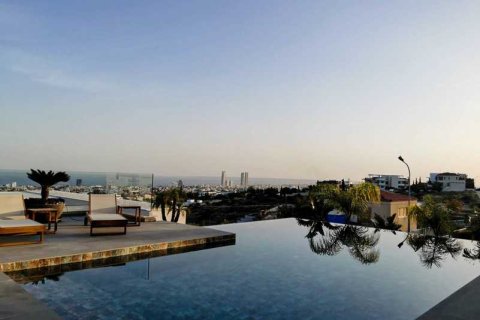 6 dormitorios House en Germasogeia, Cyprus No. 79009 8