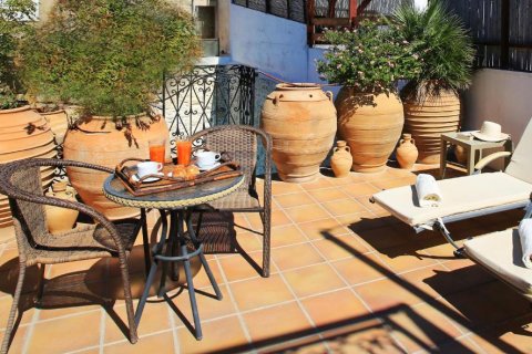 2 bedrooms House in Heraklion, Greece No. 77073 20