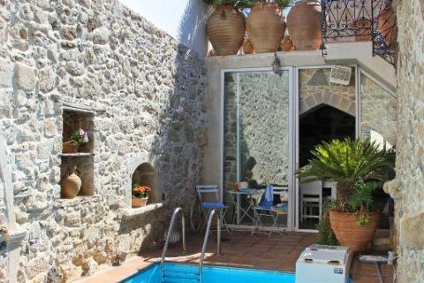 2 bedrooms House in Heraklion, Greece No. 77073 2