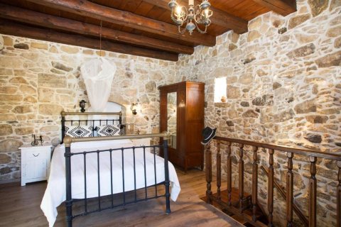 2 bedrooms House in Heraklion, Greece No. 77073 15