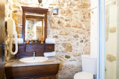 2 bedrooms House in Heraklion, Greece No. 77073 14