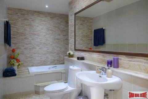 4 bedrooms Villa in Phuket, Thailand No. 97033 11