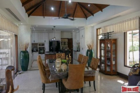 4 bedrooms Villa in Phuket, Thailand No. 97033 8