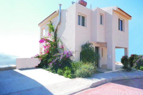 2 bedrooms Villa in Paphos, Cyprus No. 105610 14