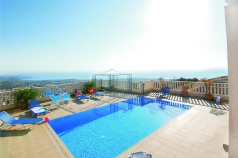 2 bedrooms Villa in Paphos, Cyprus No. 105610 11