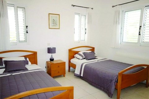 2 bedrooms Villa in Paphos, Cyprus No. 105610 9