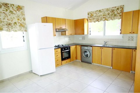 2 bedrooms Villa in Paphos, Cyprus No. 105610 5