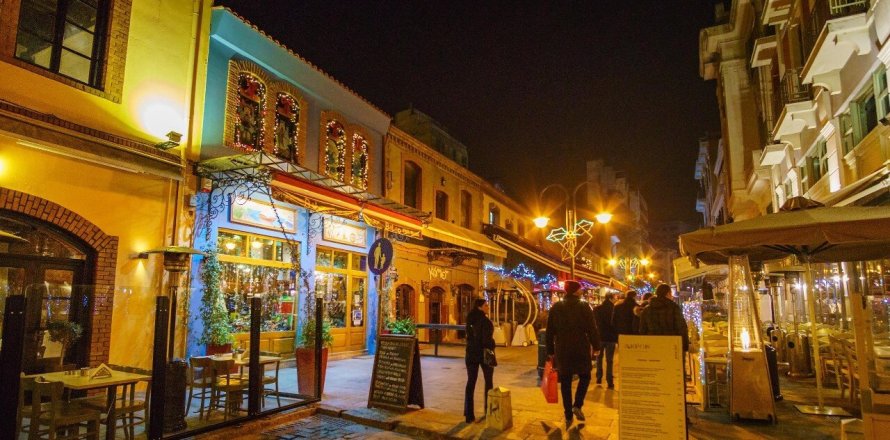 375m² Commercial property en Thessaloniki, Greece No. 55892