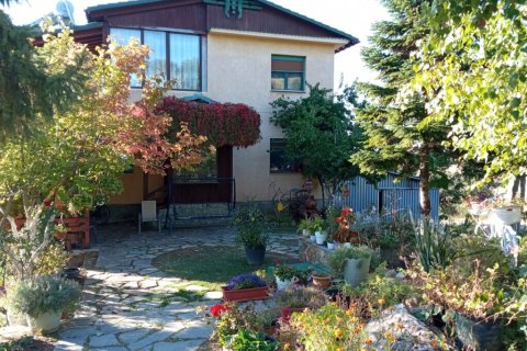 240m² House in Thessaloniki, Greece No. 112954 1