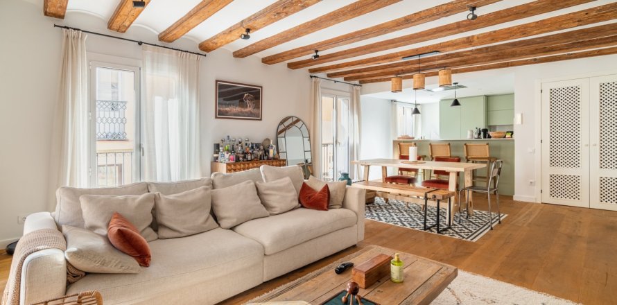 3 chambres Appartement à Ciutat Vella, Spain No. 113692