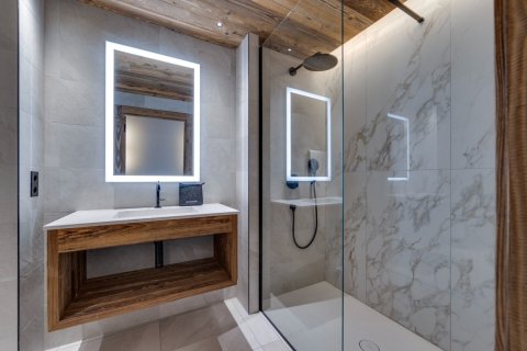 5 bedrooms Apartment in Val-d'Isere, France No. 99407 14