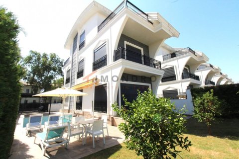 4 bedrooms Villa in Tan Xuan, Vietnam No. 17231 2